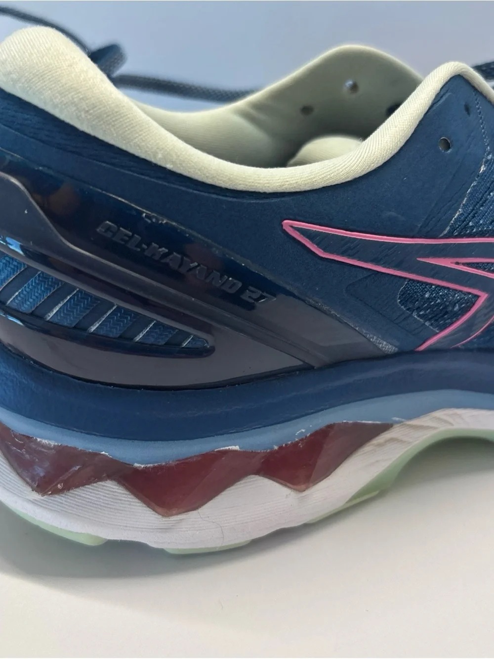 ASICS Gel Kayano 27 Women's blue Running Shoe with Pink Accents size 11